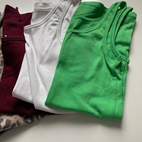 Lot of Seven Tanks - Picture 6 of 8